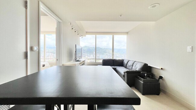 Foto del edificio - 2 BEDROOM HIGH FLOOR UNIT IN KAKAAKO