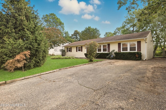 Foto del edificio - 468 Brookforest Dr
