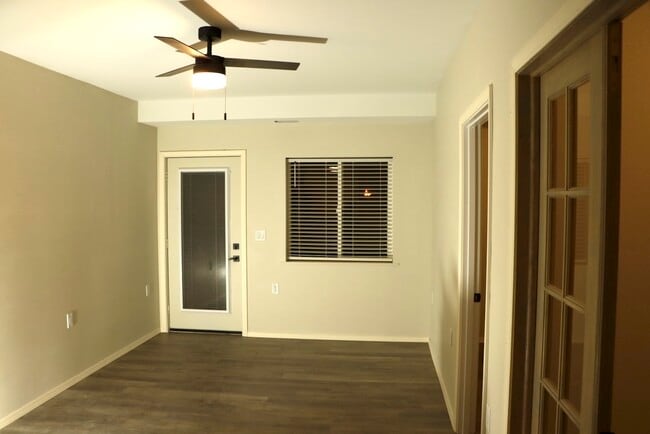 Building Photo - 100 Forest St