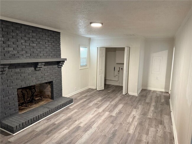 Building Photo - 1159 Tamarack Trail
