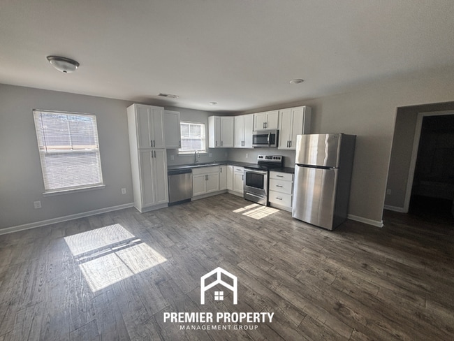 Building Photo - Charming 3BR Home Near Birmingham w/ Hardwood Floors & Fenced Backyard