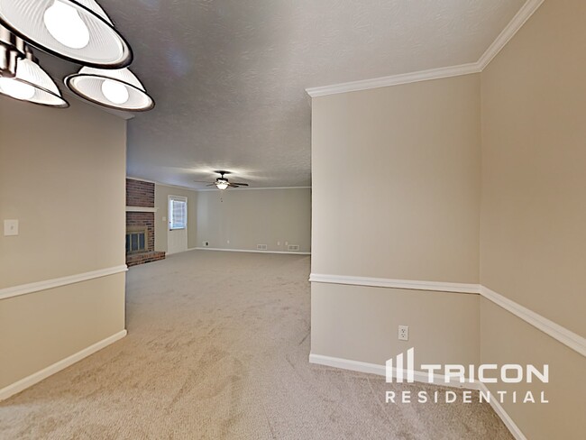 Foto del edificio - 611 Greenview Ave SE