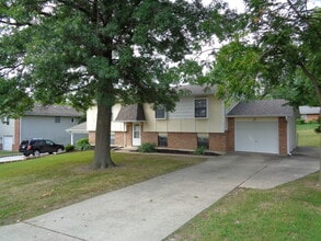 Building Photo - 4705 Apple Tree Ln