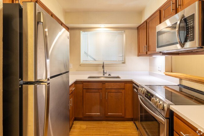 Foto del edificio - Angel's Fortress Apartments