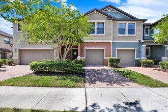Building Photo - 16930 Storyline Dr