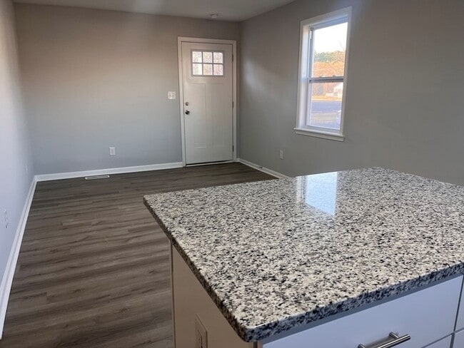 Building Photo - 9448 Hospital Ave