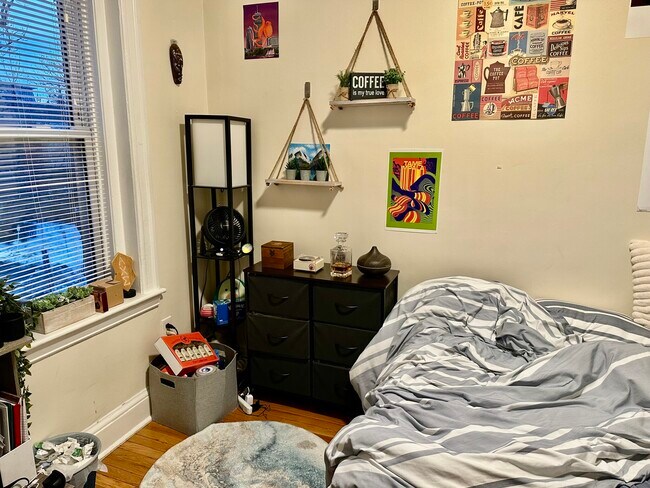 Foto del edificio - 73 Thatcher St