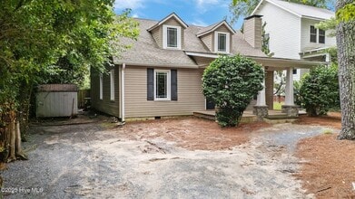 Building Photo - 835 N Ashe St