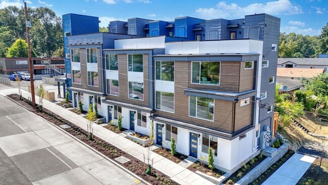 Photo - Contemporary Comfort in Mount Baker Townhome