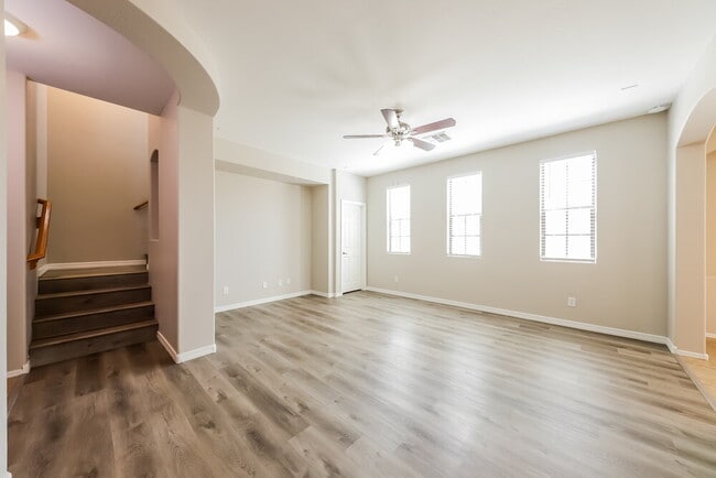 Foto del edificio - 2373 W Sleepy Ranch Rd