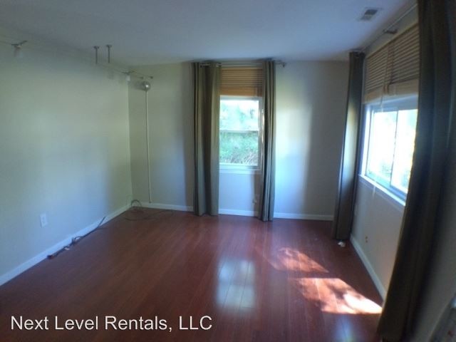 Building Photo - 2 br, 2 bath House - 4206 Round Hill Rd