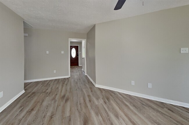Foto del edificio - 4519 Kimball Dr