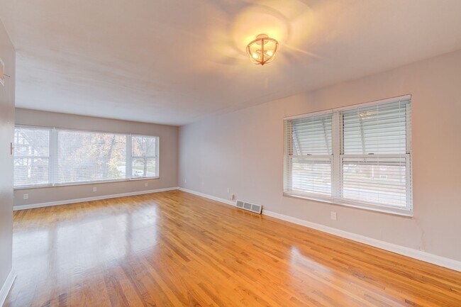 Foto del edificio - (342) 7155 Tulane