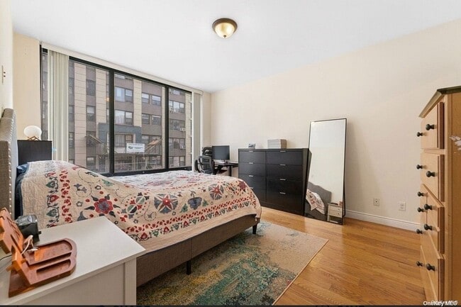 Foto del edificio - 63-36 99th St
