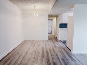 Building Photo - 1513-1536 36 St SE