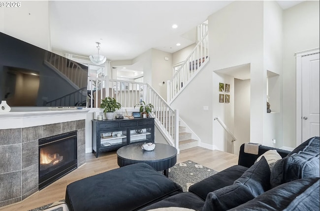 2nd Floor Livingroom - 11380 SW Barber St