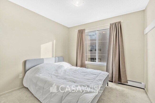 Photo du bâtiment - 340-340 Windermere Rd NW