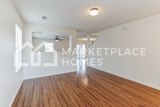 Foto del edificio - 9308 Cinder Pl NW