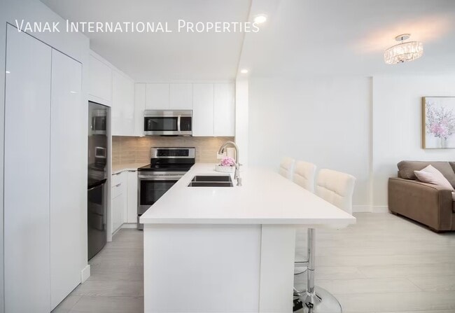 Photo du bâtiment - Modern 1BR Furnished Condo in Coal Harbour