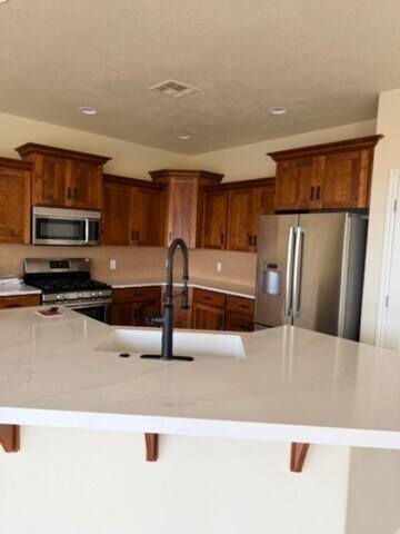 Building Photo - 2540 E Desert Cliff Dr