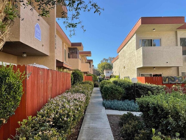 Building Photo - 9586 Carroll Canyon Rd