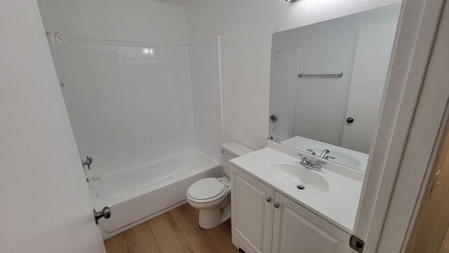 Foto del edificio - 11007 Hartsook St