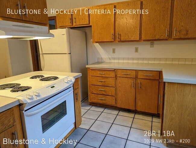 Building Photo - 2 br, 1 bath House - 1029 NW 23rd, #200