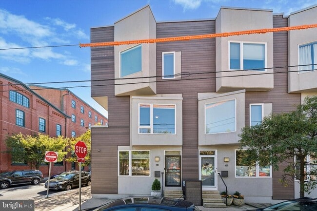 Photo - 120 W Oxford St Townhome