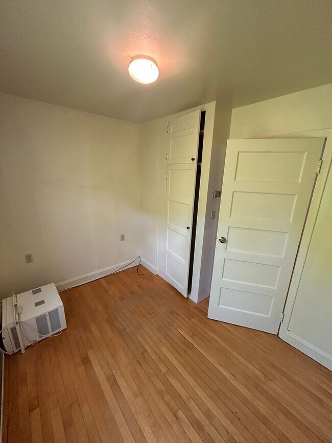 Foto del edificio - 120-126 North Willard St