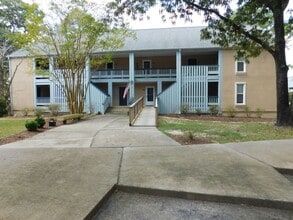 Building Photo - 1201 Harbourside Dr