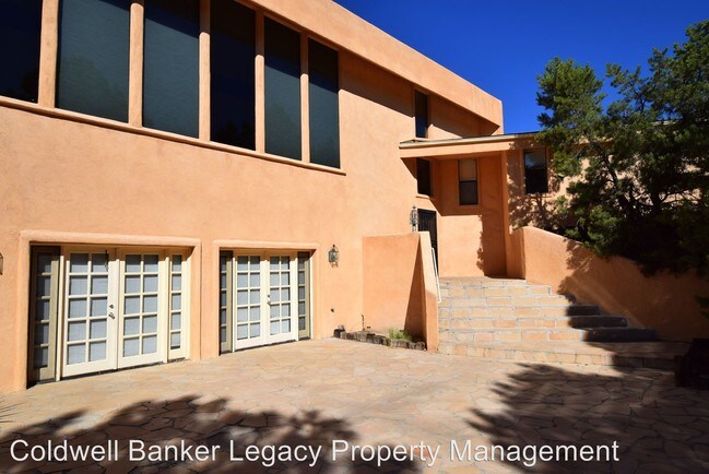 Foto del edificio - 1223 Rockrose Rd NE