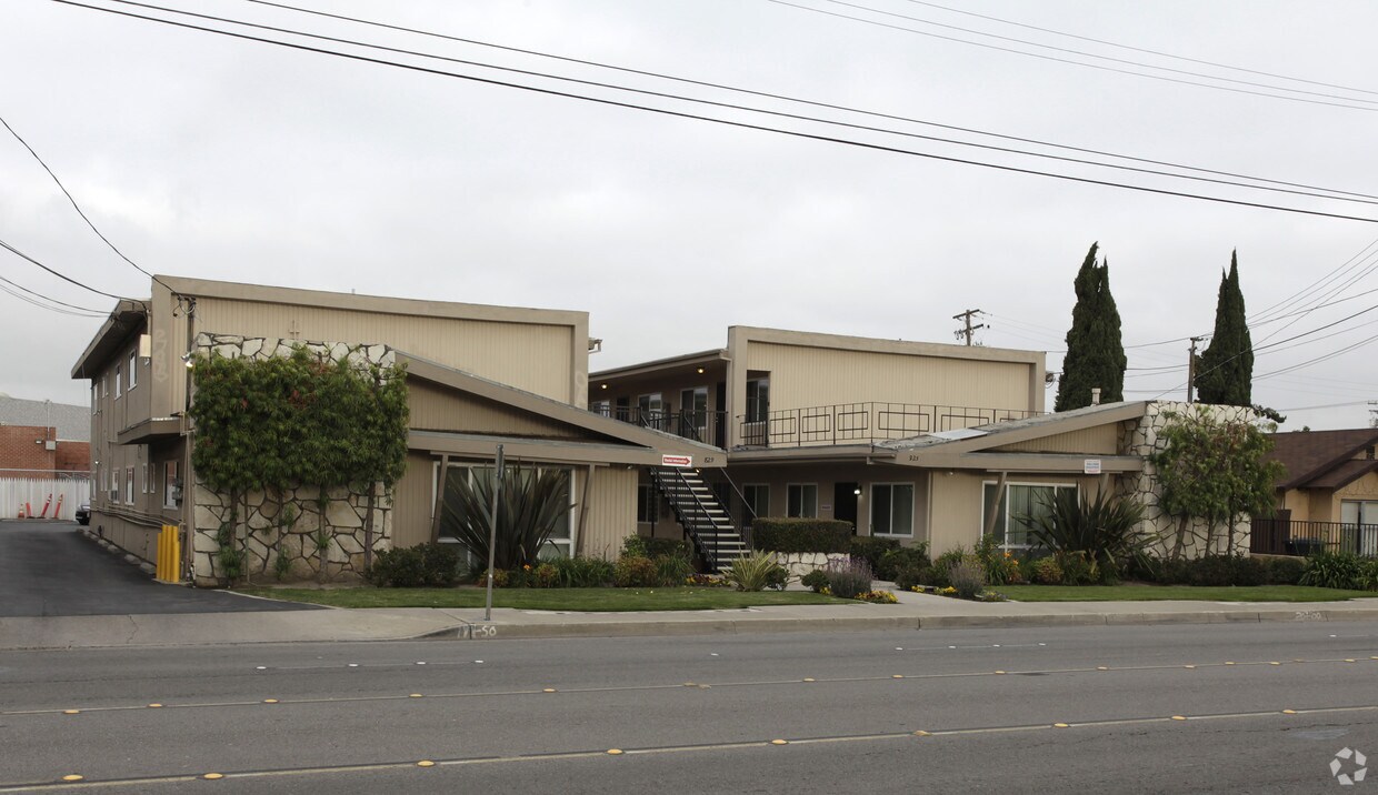 Foto principal - 825-829 S East St