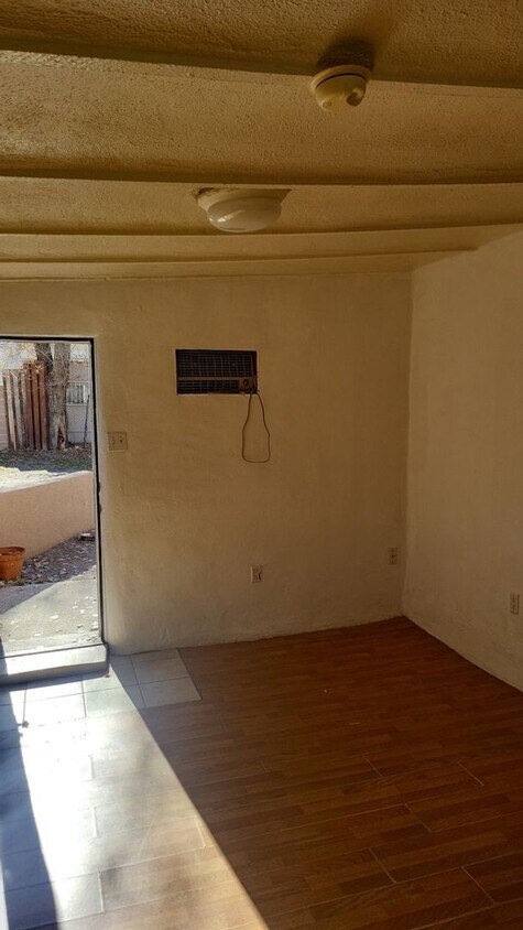 Foto principal - 1203 Barelas Rd SW