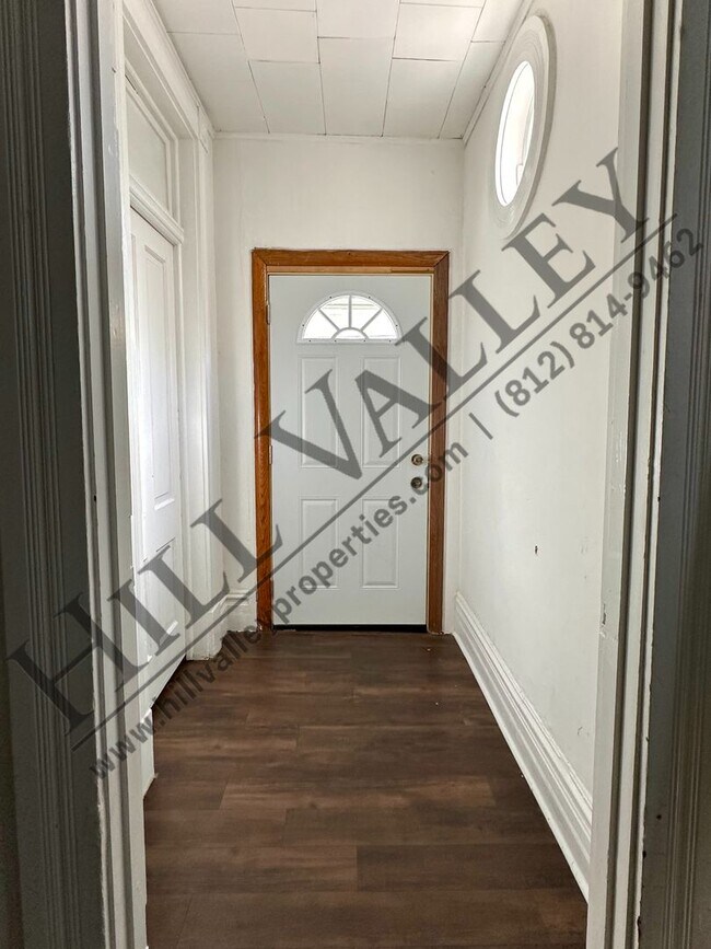 Foto del edificio - Large four bedroom in Farrington's Grove H...