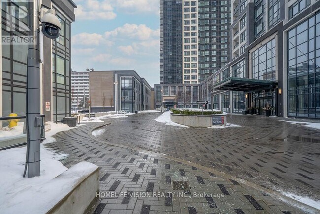 Photo du bâtiment - 5 Mabelle Ave