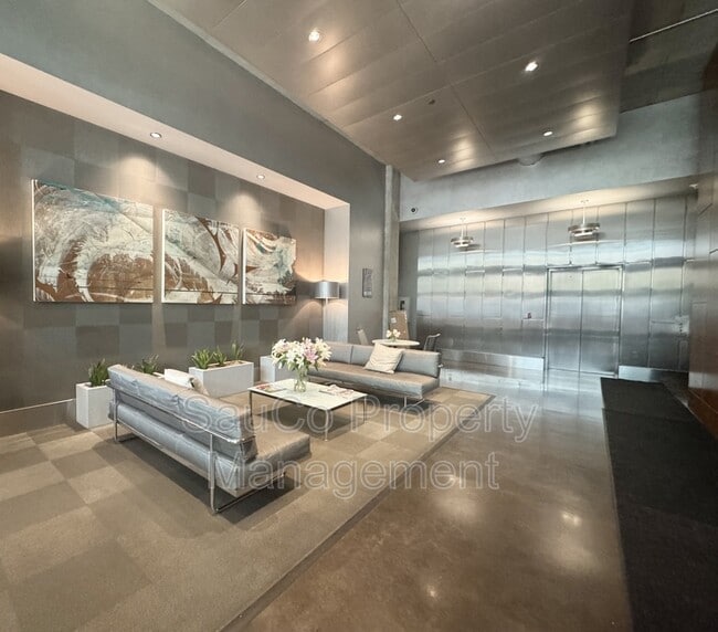 Photo - 1926 W Burnside St Apartment