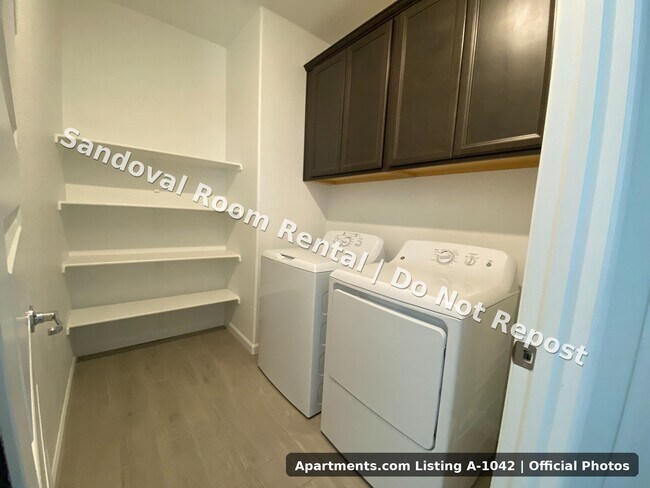 Lavandería compartida - 1683 Sandoval Dr