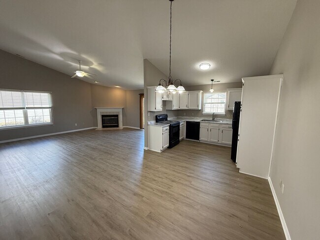 Foto del edificio - 621 Mission Hill Dr