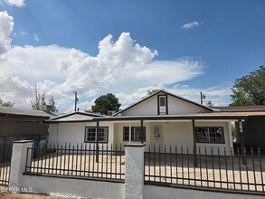 Building Photo - 363 Ontiveros St