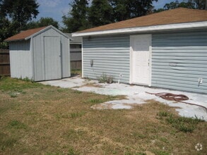 Building Photo - 4606 Wood Ave