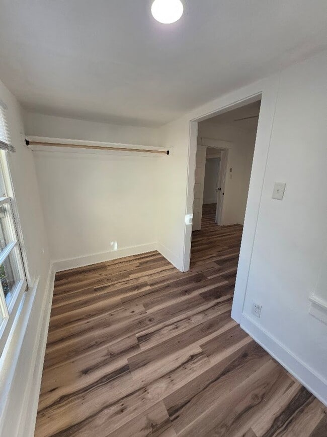 Building Photo - 2BD 2 BA Belmont Heights Back house with laundry!!