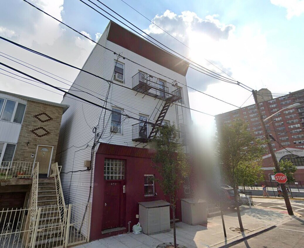 527 5th St Unit 2R, Union City, NJ 07087 Condo for Rent in Union City