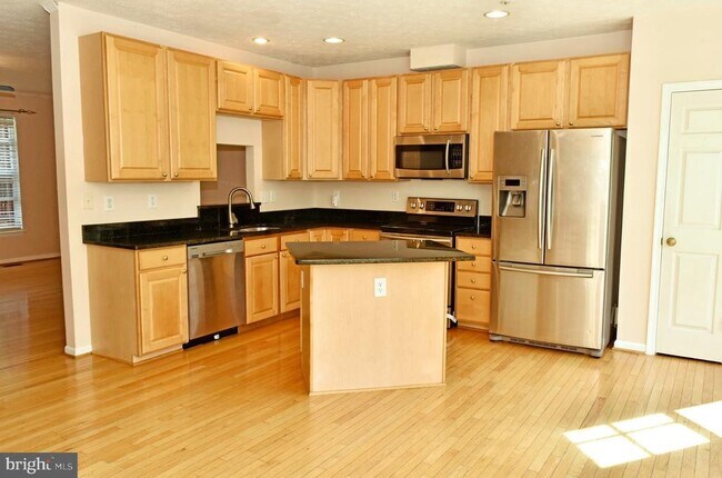 Foto del edificio - 7005 Cradlerock Farm Ct