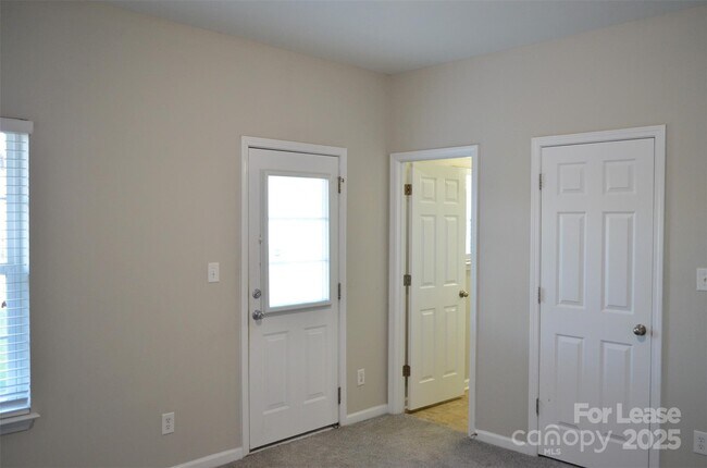 Building Photo - 9712 Walkers Glen Dr NW