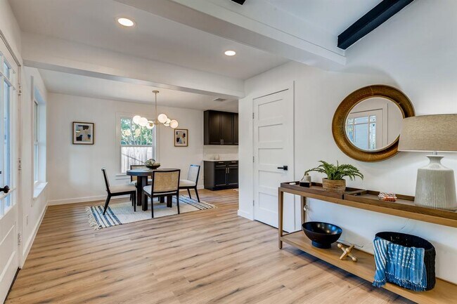 Foto del edificio - 1505 Summit St