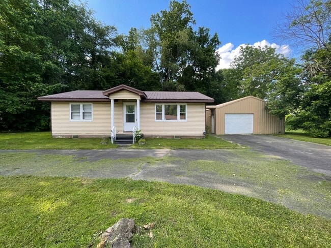 Building Photo - 1284 KY-80