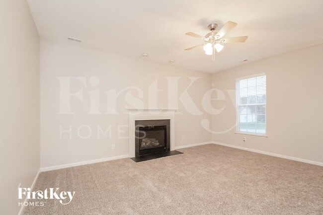 Building Photo - 5290 Crosswinds Rd