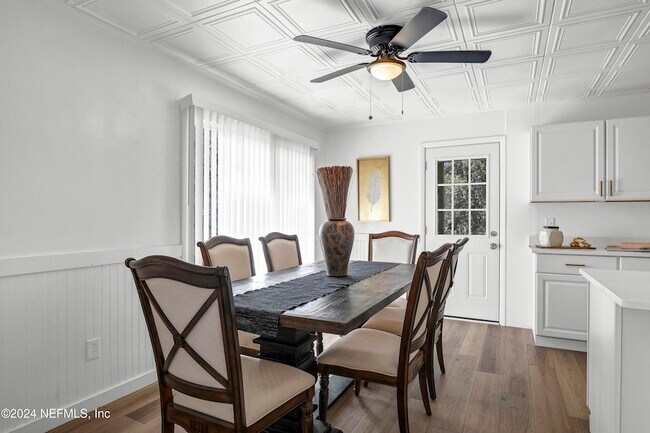 Foto del edificio - 54221 Cravey Rd