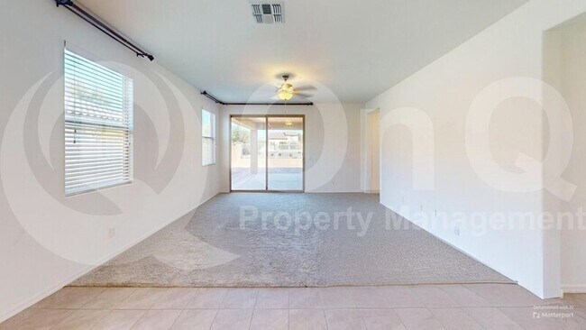 Foto del edificio - 1674 E George Ct