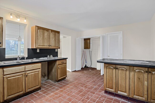 Building Photo - 3 bedroom, 2 bath home in New Cumberland Boro